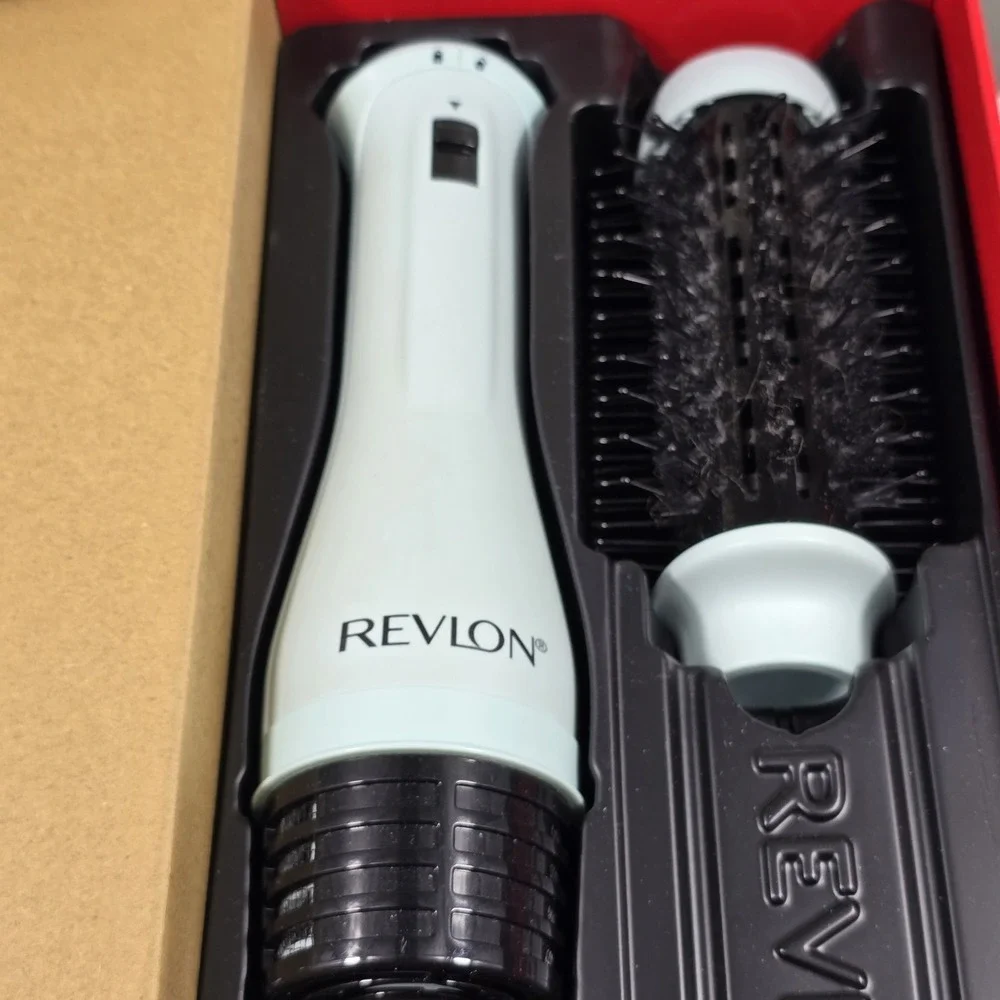 REVLON One‎ Step Volumizer Plus Lock-In Head Styling Versatillity Dry & Style
